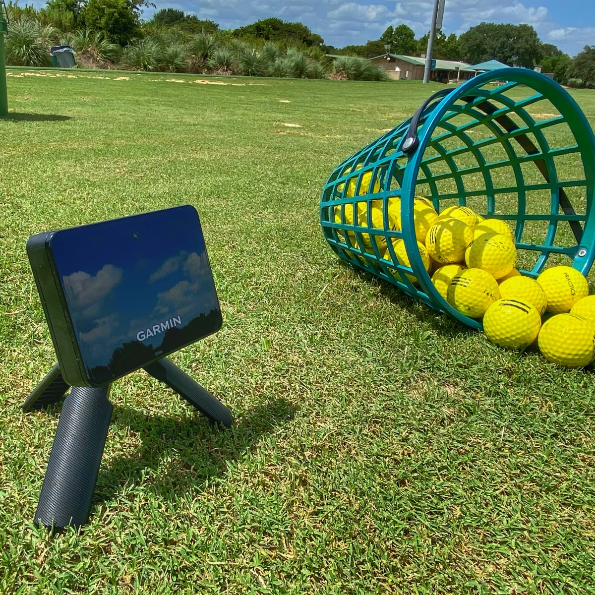 Review of the Garmin Approach R10: Latest portable golf launch monitor